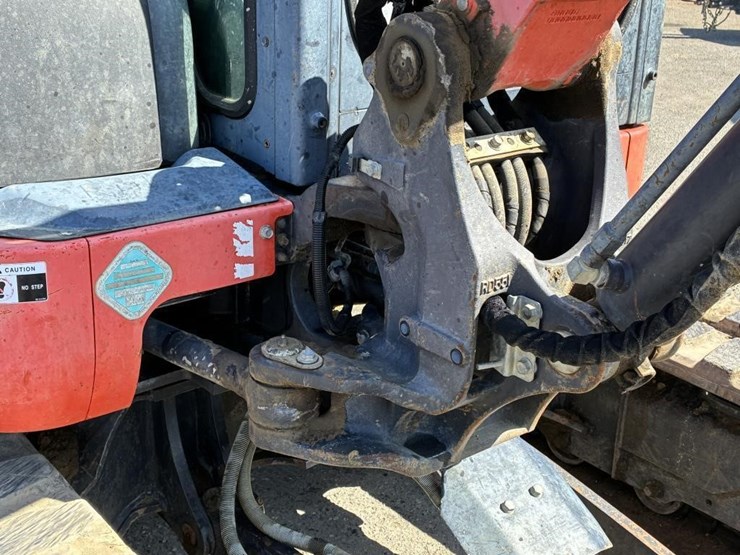 2014-kubota-kx057-4-image-7