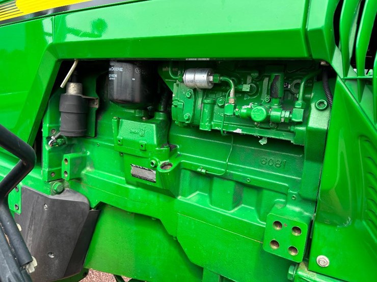 john-deere-8210-image-42