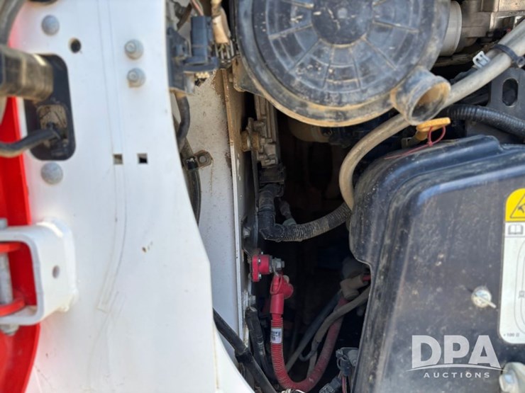 2021-bobcat-t62-image-38