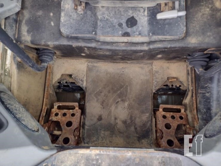 2019-bobcat-t590-image-13