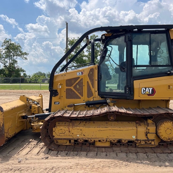 2021 CATERPILLAR D3 LGP