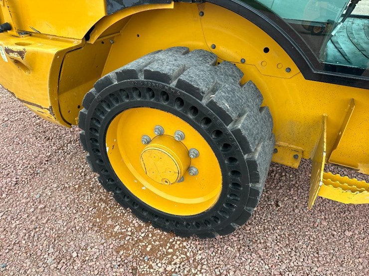 2019-caterpillar-906m-image-10