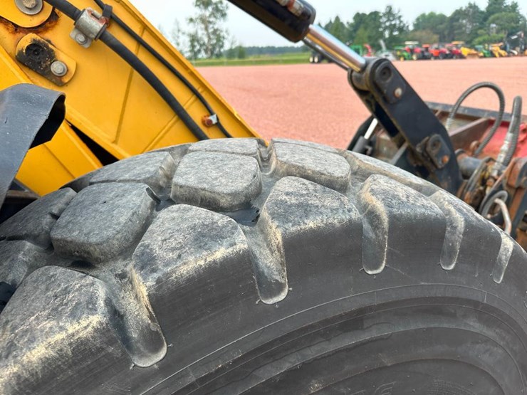 2006-caterpillar-924g-image-9