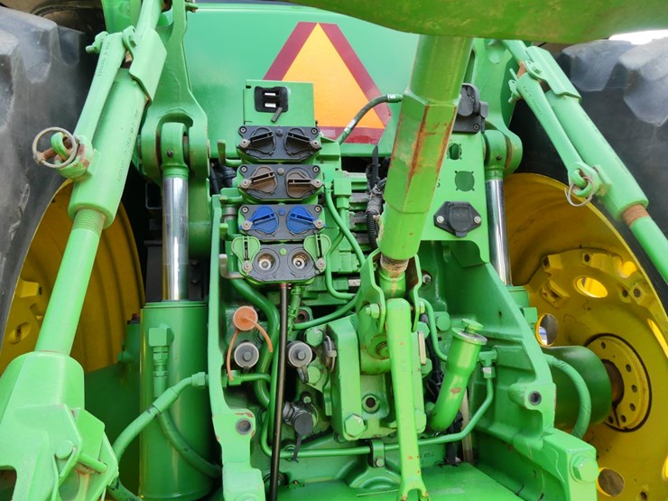2015-john-deere-8295r-image-6