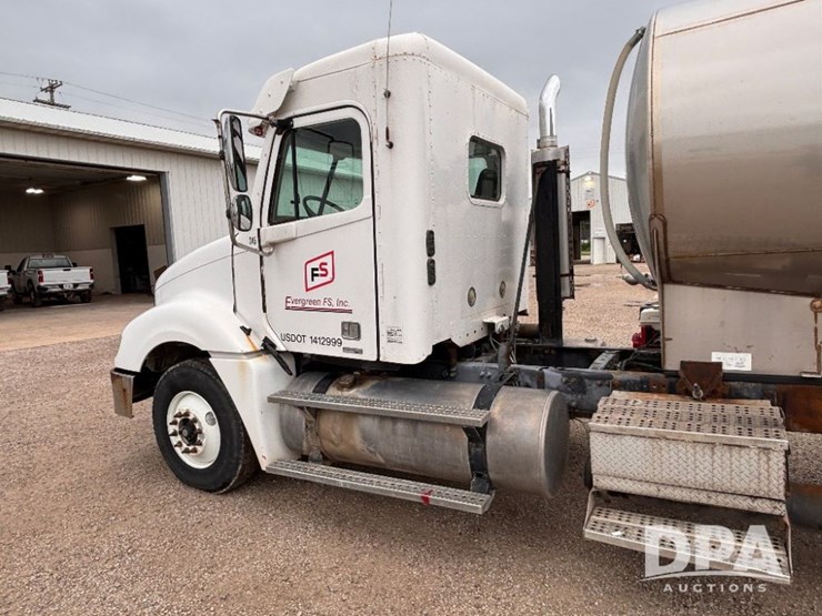 2006-freightliner-columbia-truck-(gp11007,-unit-345)-image-18