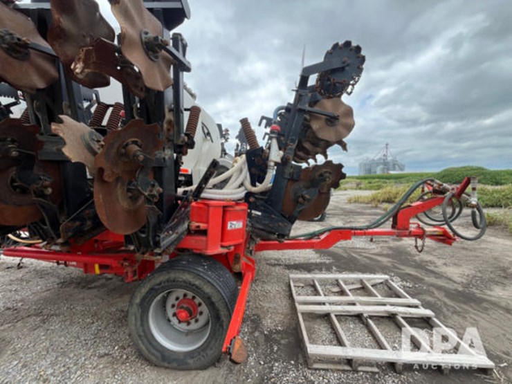 2017-kuhn-gladiator-1205-strip-till-bar-(jn2500)-image-11