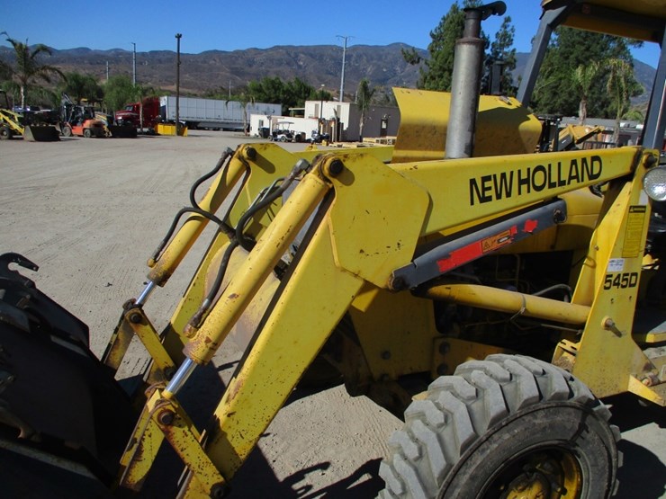 new-holland-545d-image-15