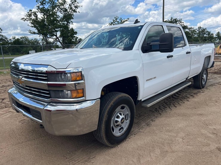 2016-chevrolet-silverado-2500-image-8