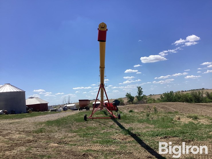 westfield-mkx-100-73-10-x-73'-swing-away-hopper-auger-image-6