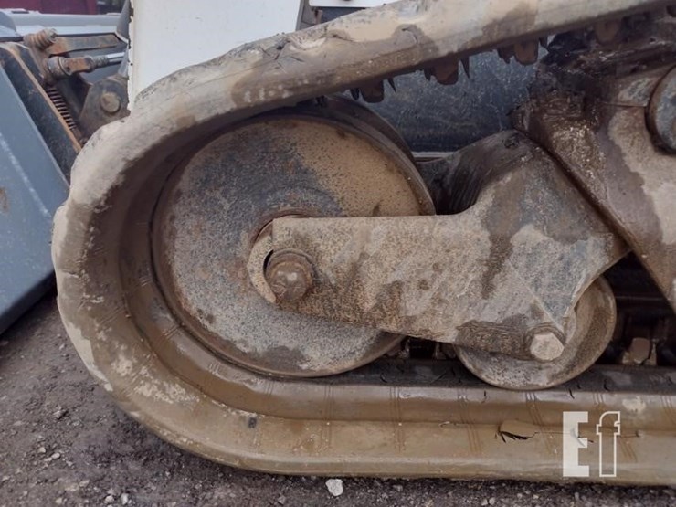2021-bobcat-t870-image-35