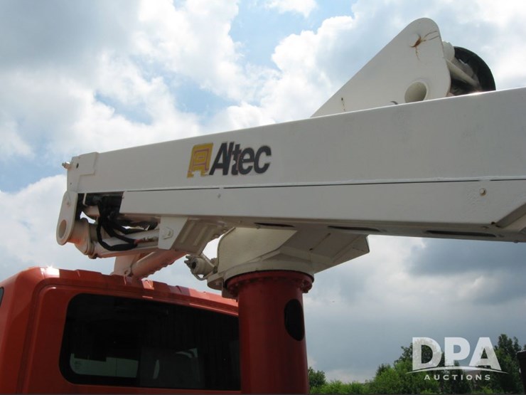 2009-international-durastar-4400-image-15