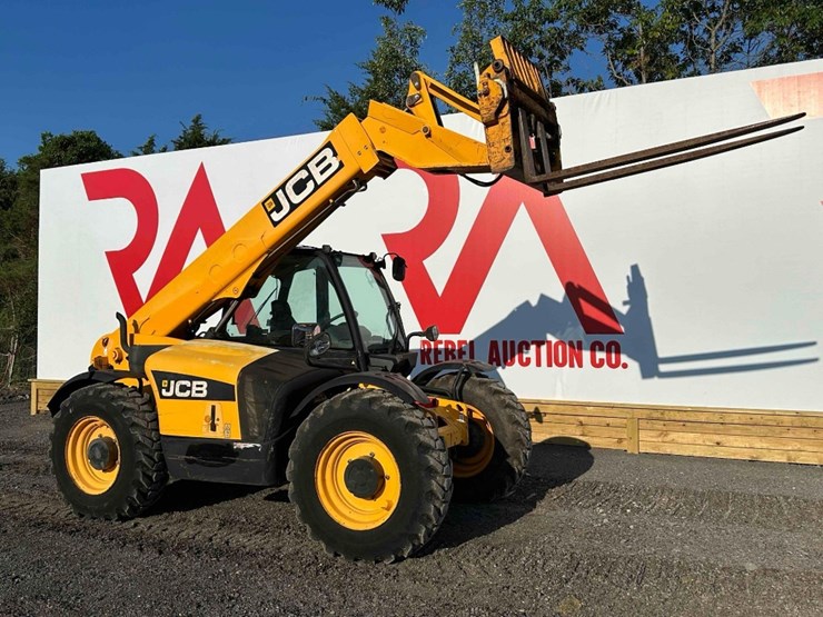 2011-jcb-541-70-image-7