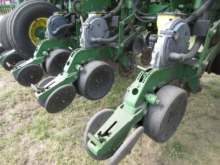 john-deere-1790-image-4