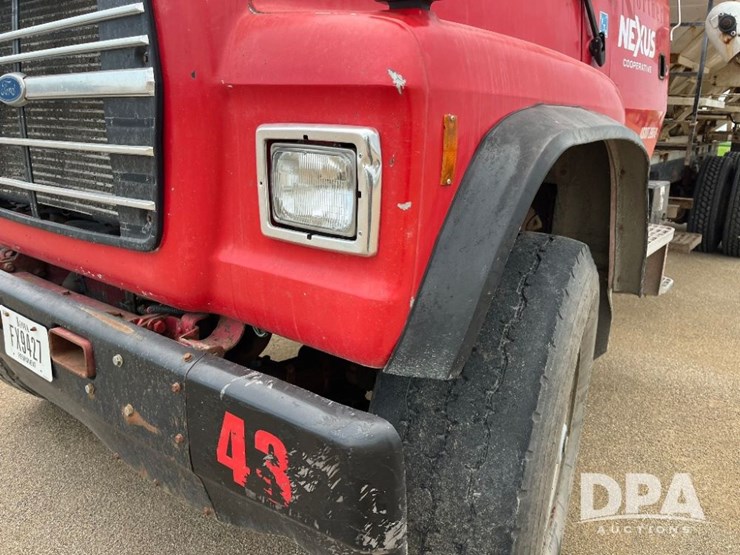 1995-ford-l9000-image-31