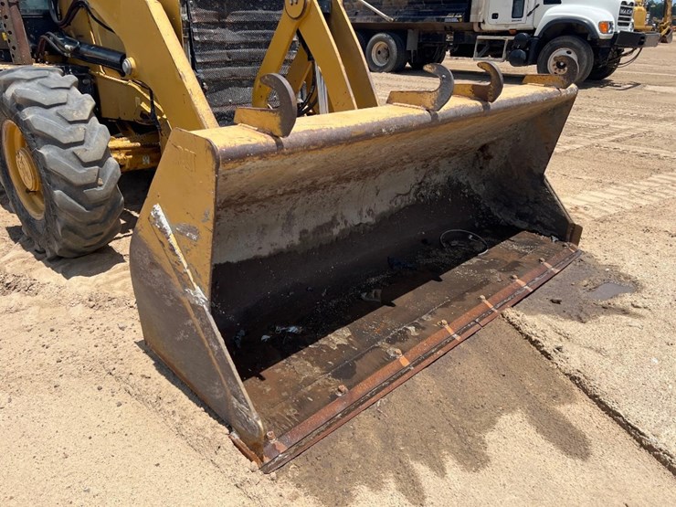2013-caterpillar-420f-image-13
