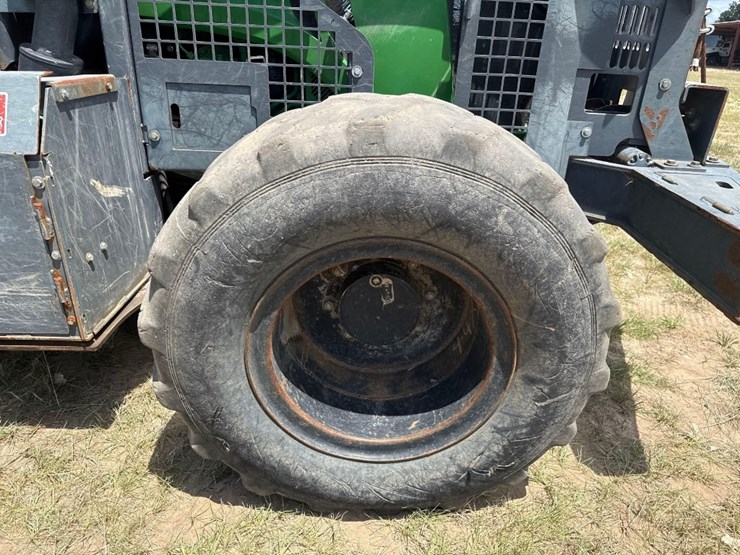 2015-john-deere-5100m-image-11