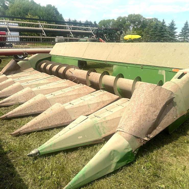 JOHN DEERE 853