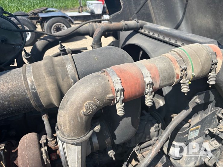 1995-mack-rd690s-image-33