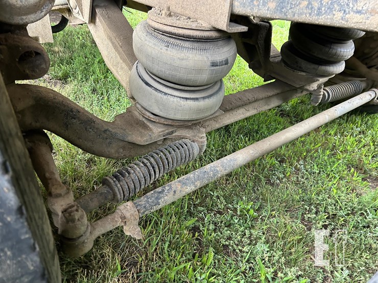 1997-ford-lt8000-image-17