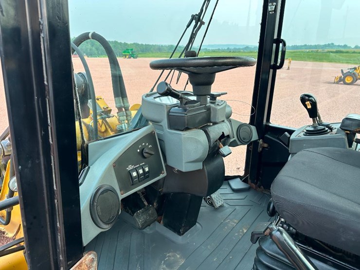 2006-caterpillar-924g-image-47