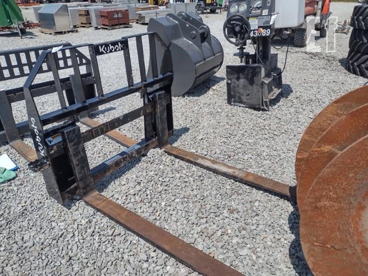 kubota-pfl4648-forks-image-2