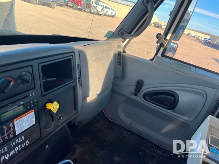 2007-international-durastar-4300-image-64
