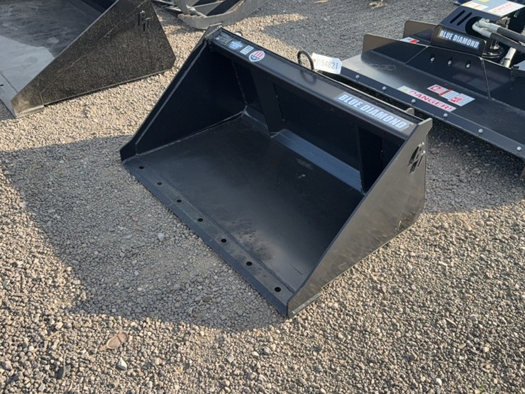 #2086-•-blue-diamond-44"-mini-skid-steer-smooth-bucket-image-1