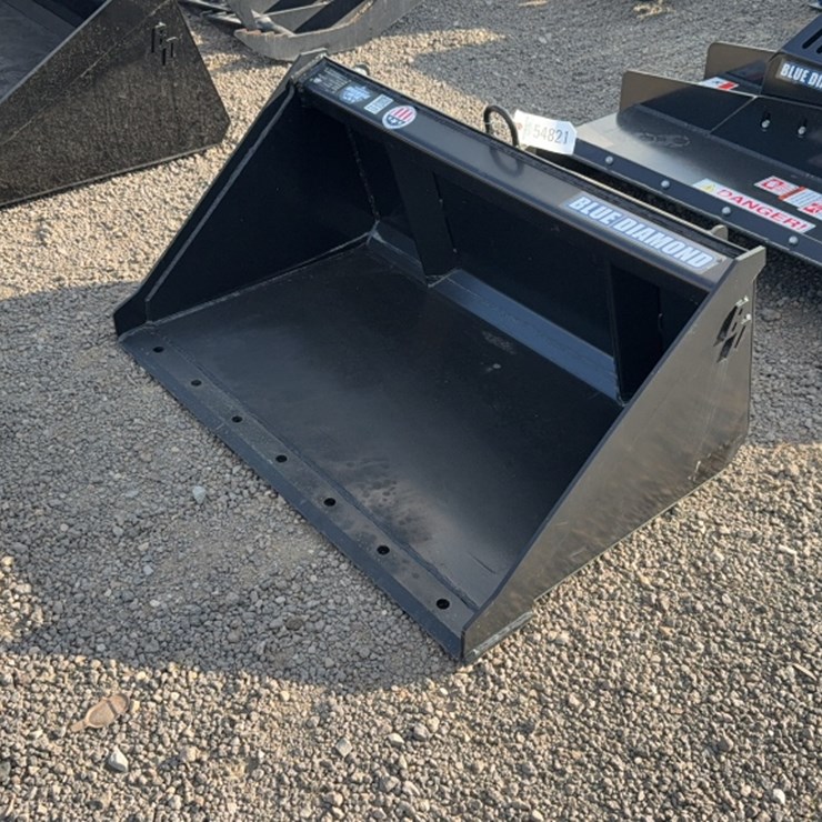 #2086 • BLUE DIAMOND 44" MINI SKID STEER SMOOTH BUCKET