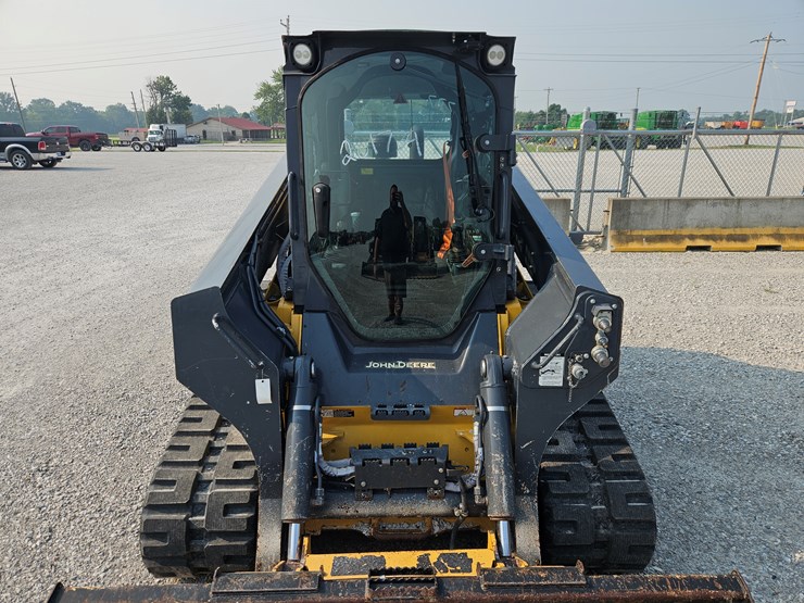 2020-deere-333g-image-4