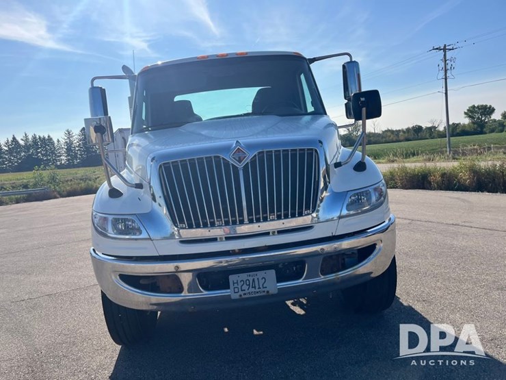 2012-international-durastar-4400-image-18