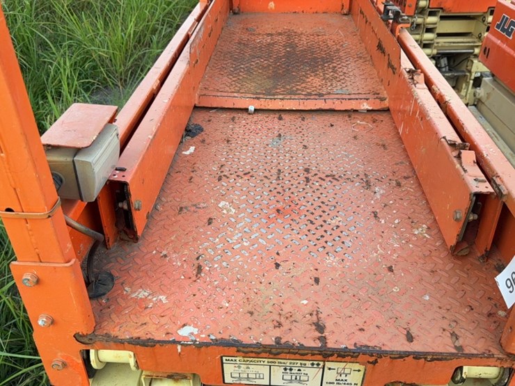 jlg-1930es-image-9