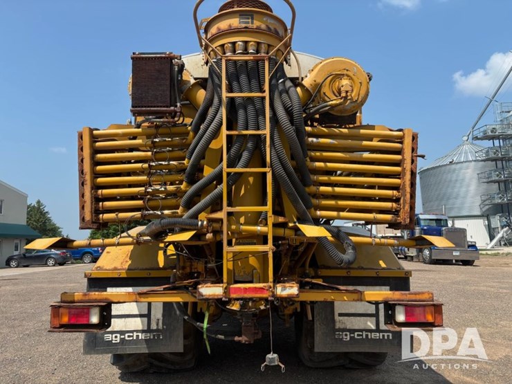 2006-john-deere-8-image-4