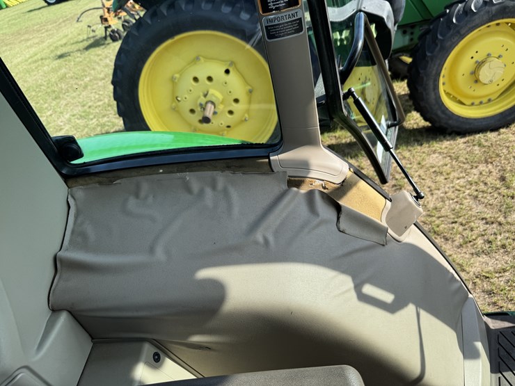 2020-john-deere-6120m-image-13