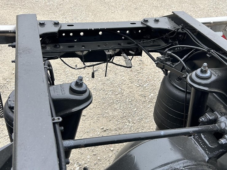 2020-kenworth-t680-image-38