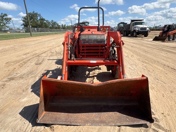 kubota-l2350-image-3