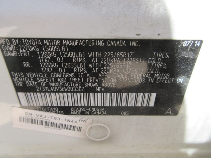 2014-toyota-rav4-image-15