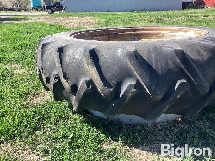 bfgoodrich-15.5-38-tire-&-wheel-image-11