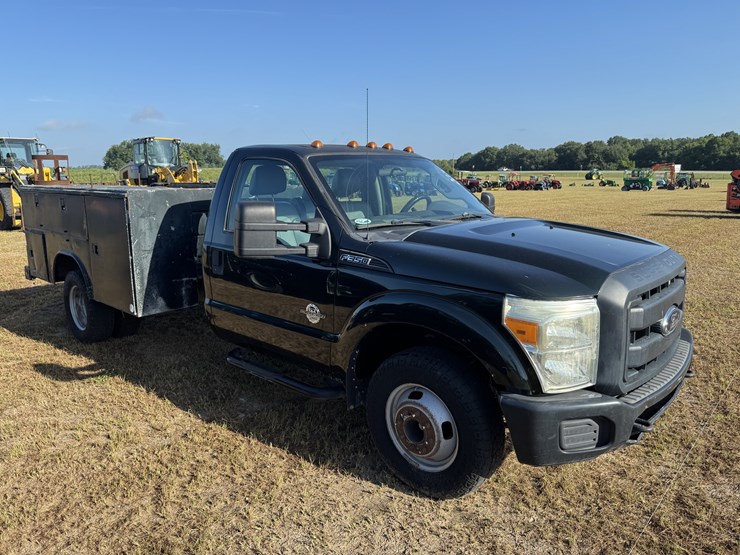 2015-ford-f350-xl-image-4