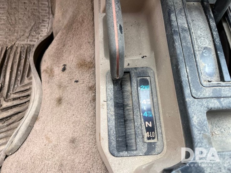 1990-jeep-cherokee-limited-image-56