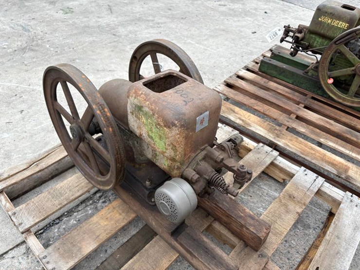 john-deere-112-image-8