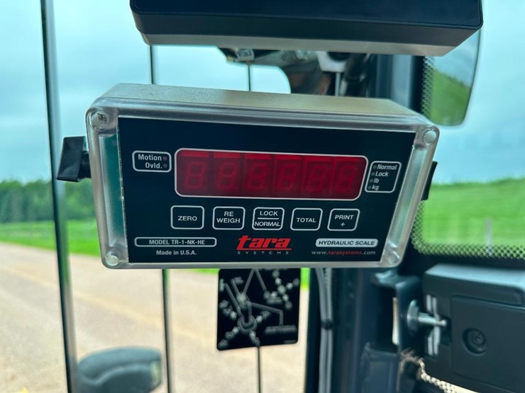 2019-deere-244l-image-60