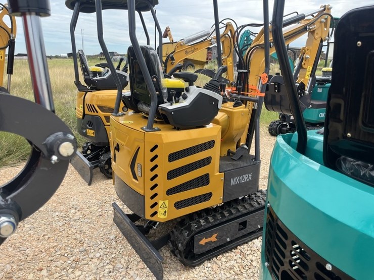 cfg-mx12rx-mini-excavator-image-2