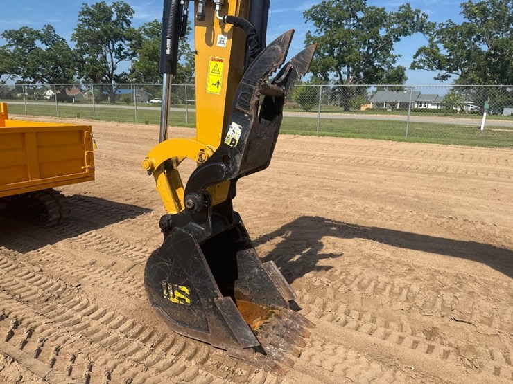 caterpillar-305cr-image-23