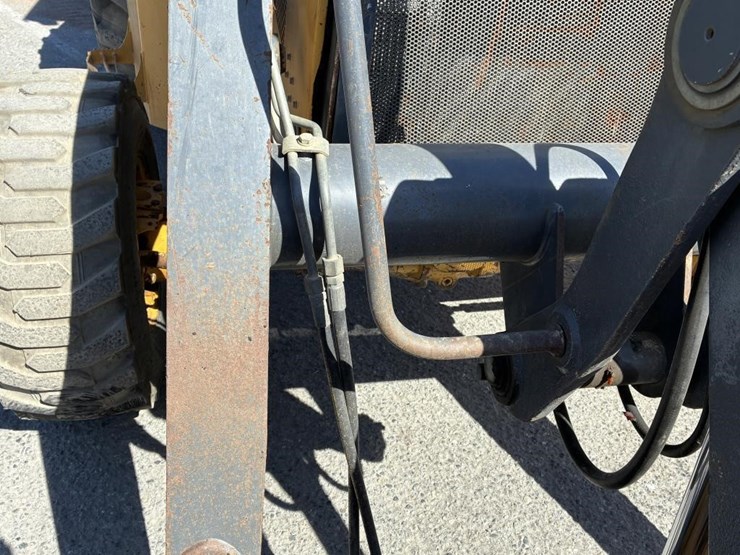 2015-deere-210k-ep-image-6