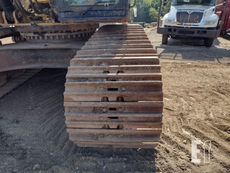 2011-caterpillar-336e-image-41