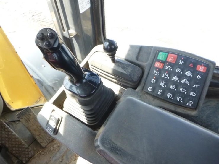 2013-deere-544k-image-8