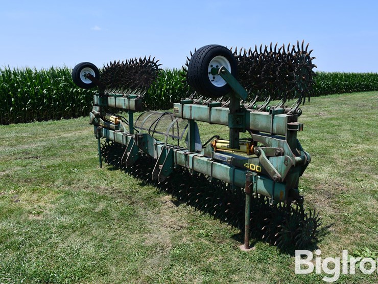 john-deere-28-image-1