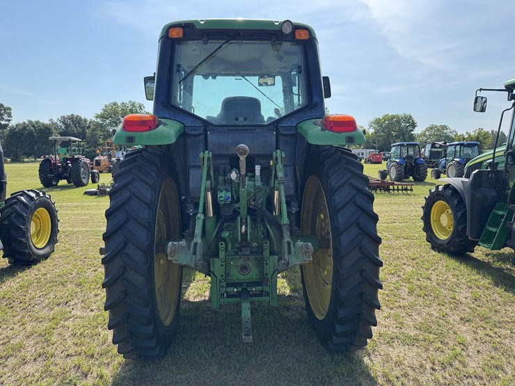 2016-john-deere-6110m-image-7