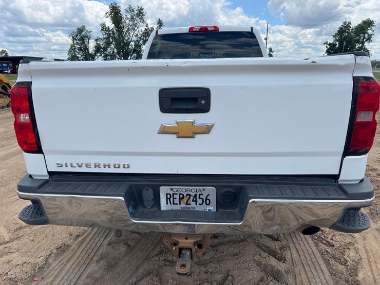 2016-chevrolet-silverado-2500-image-14