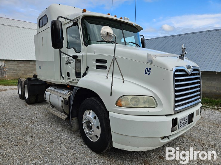 2006-mack-vision-cxn613-image-3